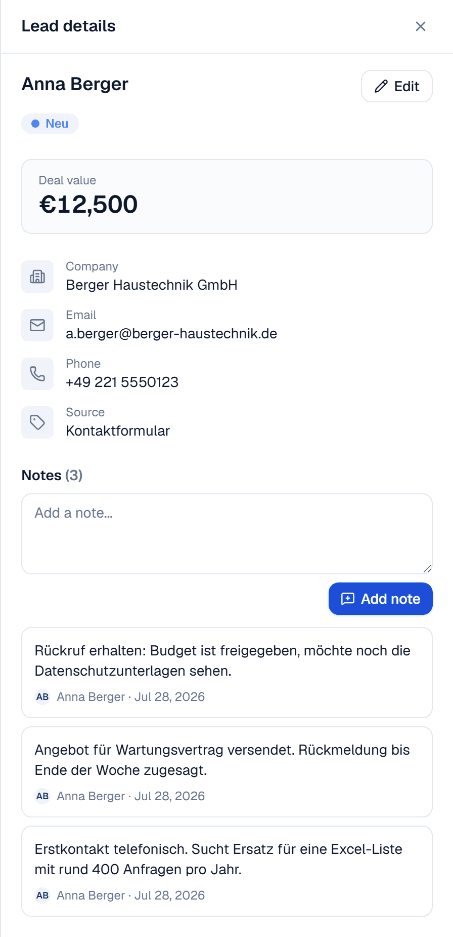 Lead-Detailansicht mit Kontaktdaten und Notizen-Zeitleiste